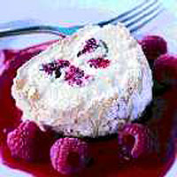 raspberry-meringue-roulade