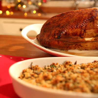 rick-steins-roast-goose-with-stuffing-and-apple-sauce
