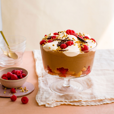 raspberry-and-chocolate-showstopper-trifle