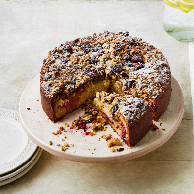 raspberry-and-lemon-crumble-cake