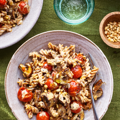 red-lentil-pasta-with-cheesy-cashew-cream-balsamic-roasted-mushrooms-cherry-tomatoes