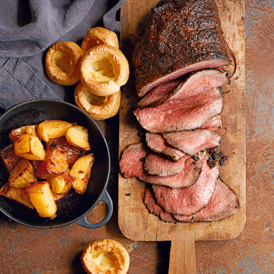 roast-topside-of-beef-with-yorkshire-puddings