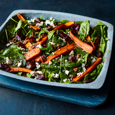 roasted-carrots-with-spinach-pecans-and-dates