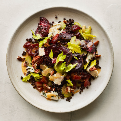 roasted-beet-salad-with-dates-blue-cheese