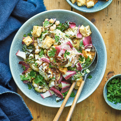 roasted-cauliflower-chickpea-yogurt-salad-with-red-chicory-and-garlic-baked-croutons