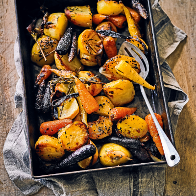 roasted-carrots-potatoes-with-shallots-nigella-rosemary