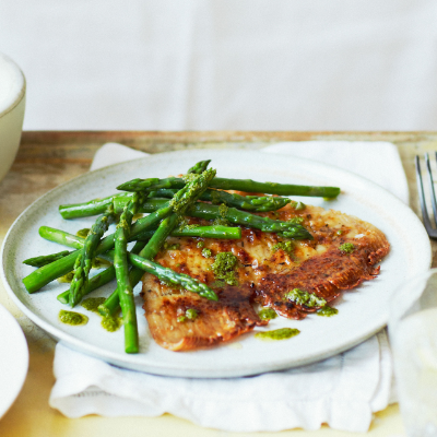 ray-wings-with-asparagus-and-rosemary-salmoriglio