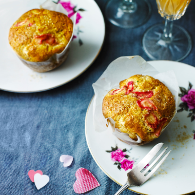rhubarb-and-spelt-muffins