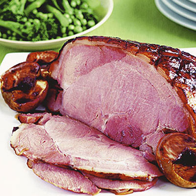 sweet-roast-gammon-with-balsamic-glaze-and-roasted-apples