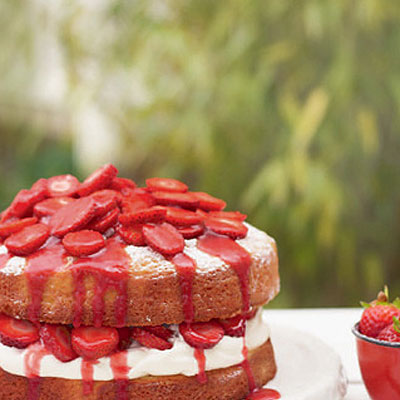 strawberry-and-rose-water-vanilla-sponge