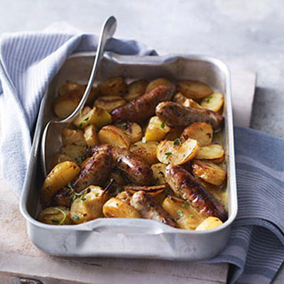 sticky-sausage-thyme-and-apple-bake