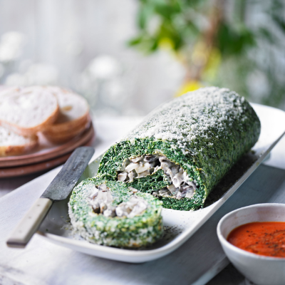spinach-and-mushroom-roulade