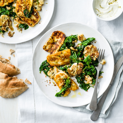 sauted-cauliflower-and-spinach-with-halloumi