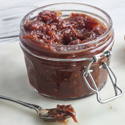 spiced-gooseberry-and-red-onion-chutney