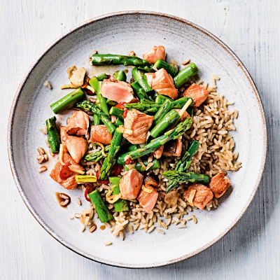 stir-fried-salmon-asparagus-with-ginger-and-chilli