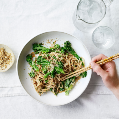sesame-and-tenderstem-broccoli-noodles