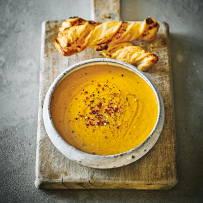 spiced-sweet-potato-lentil-soup-with-chutney-cheese-twists