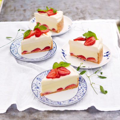 strawberry-and-white-chocolate-cheesecake