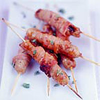 skewered-sausages-with-bacon