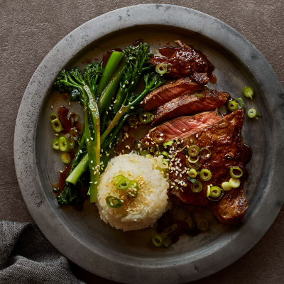 soy-ginger-beef-steaks-with-broccoli