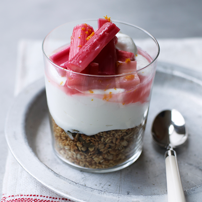 toasted-muesli-orange-rhubarb-and-yogurt