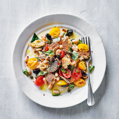 tomato-sourdough-salad-with-sardines-beans-and-chilli