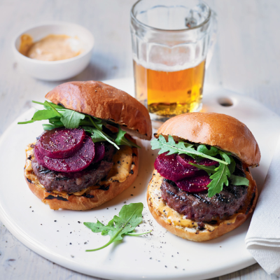 venison-burger-with-chipotle-mayo