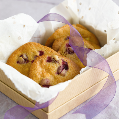 wheat-free-cookies-with-white-chocolate-and-cranberries