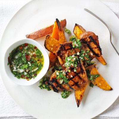 zesty-chicken-with-chips-and-chimichurri