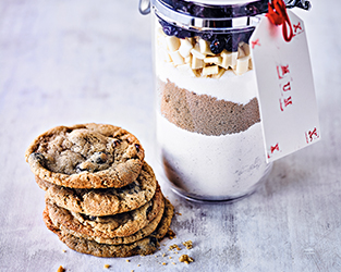 Martha Collison's white chocolate & cranberry cookies in a jar